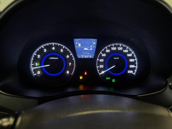 Hyundai Solaris I с пробегом 2011 года, цена 699 000 рублей, 216407 км, хэтчбек, Автокод Объявления