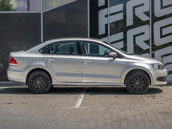 Volkswagen Polo V с пробегом 2012 года, цена 700 000 рублей, 192389 км, седан, Автокод Объявления