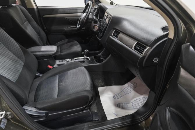 Mitsubishi Outlander III Рестайлинг 2 с пробегом 2015 года, цена 1 599 000 рублей, 166000 км, внедорожник, Автокод Объявления