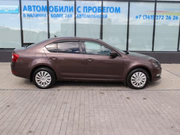 Skoda Octavia III (A7) Рестайлинг с пробегом 2018 года, цена 1 699 000 рублей, 135731 км, лифтбек, Автокод Объявления