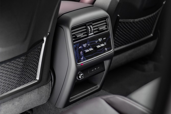 Новый Porsche Cayenne III Рестайлинг 2024 года, цена 23 951 200 рублей, внедорожник, Автокод Объявления