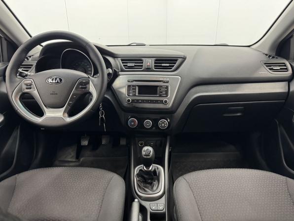 Kia Rio III Рестайлинг с пробегом 2016 года, цена 797 500 рублей, 165553 км, хэтчбек, Автокод Объявления
