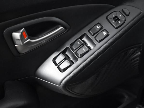 Hyundai ix35 I с пробегом 2011 года, цена 969 000 рублей, 260583 км, внедорожник, Автокод Объявления