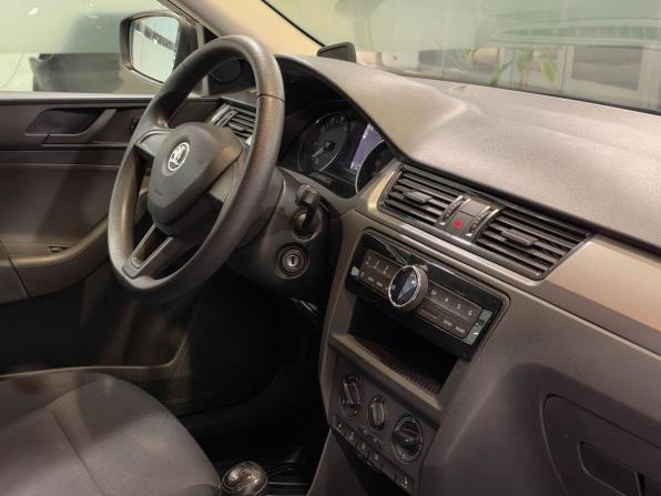 Skoda Rapid I с пробегом 2016 года, цена 1 485 000 рублей, 62384 км, лифтбек, Автокод Объявления