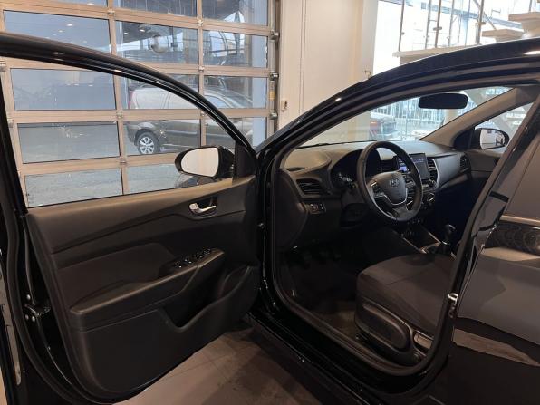 Hyundai Solaris II Рестайлинг с пробегом 2021 года, цена 1 550 000 рублей, 89945 км, седан, Автокод Объявления