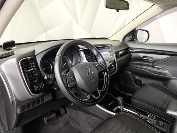 Mitsubishi Outlander III Рестайлинг 3 с пробегом 2019 года, цена 1 883 000 рублей, 161527 км, внедорожник, Автокод Объявления