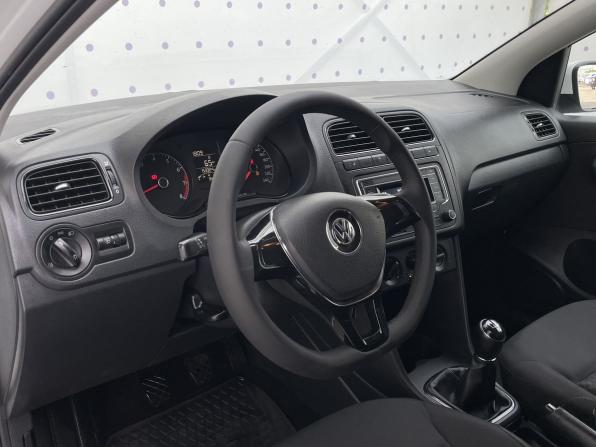 Volkswagen Polo V Рестайлинг с пробегом 2016 года, цена 825 000 рублей, 152924 км, седан, Автокод Объявления