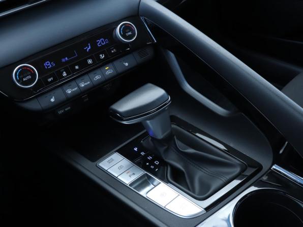 Hyundai Elantra VII (CN7) с пробегом 2022 года, цена 2 180 000 рублей, 18628 км, седан, Автокод Объявления