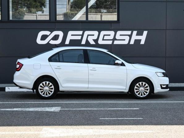 Skoda Rapid I Рестайлинг с пробегом 2019 года, цена 1 329 000 рублей, 160553 км, седан, Автокод Объявления