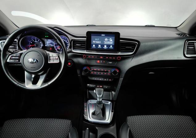 Kia Ceed III с пробегом 2018 года, цена 1 625 000 рублей, 94306 км, хэтчбек, Автокод Объявления