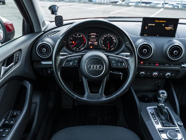 Audi A3 III (8V) Рестайлинг с пробегом 2016 года, цена 2 177 000 рублей, 58236 км, седан, Автокод Объявления