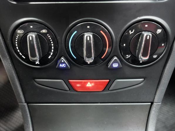 Dongfeng H30 Cross с пробегом 2015 года, цена 581 000 рублей, 117000 км, хэтчбек, Автокод Объявления