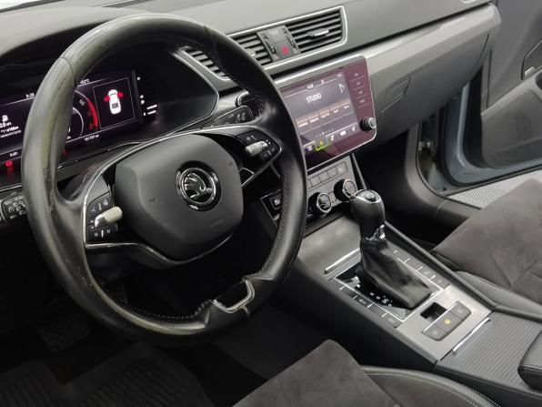 Skoda Superb III Рестайлинг с пробегом 2021 года, цена 2 489 000 рублей, 161797 км, лифтбек, Автокод Объявления