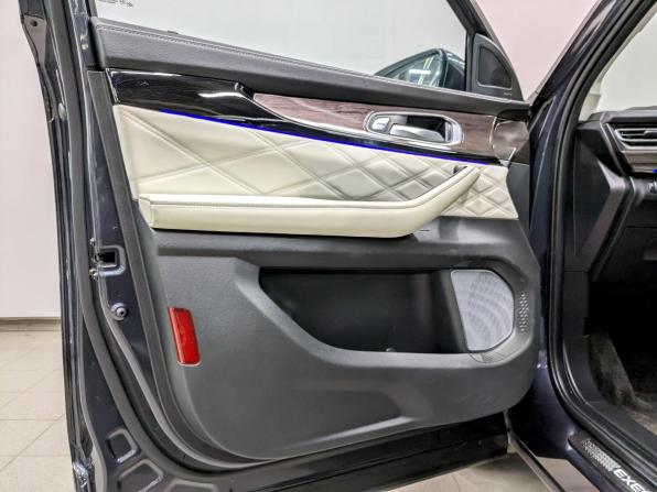 Exeed VX I с пробегом 2023 года, цена 3 150 000 рублей, 35242 км, внедорожник, Автокод Объявления