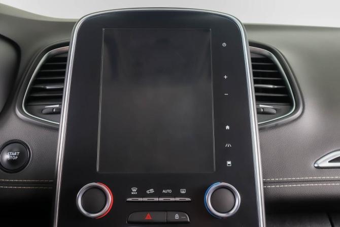 Renault Scenic IV с пробегом 2018 года, цена 1 799 000 рублей, 180111 км, компактвэн, Автокод Объявления