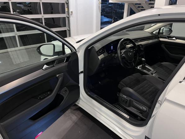 Volkswagen Passat B8 с пробегом 2018 года, цена 2 682 000 рублей, 84376 км, седан, Автокод Объявления