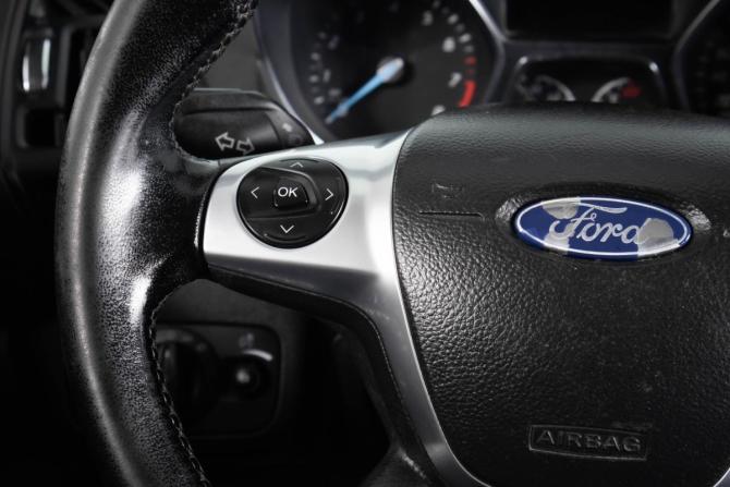 Ford Kuga II с пробегом 2013 года, цена 1 299 000 рублей, 210245 км, внедорожник, Автокод Объявления