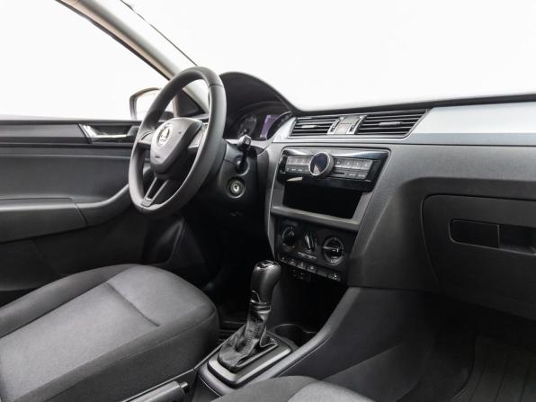 Skoda Rapid I Рестайлинг с пробегом 2017 года, цена 1 188 000 рублей, 92188 км, лифтбек, Автокод Объявления