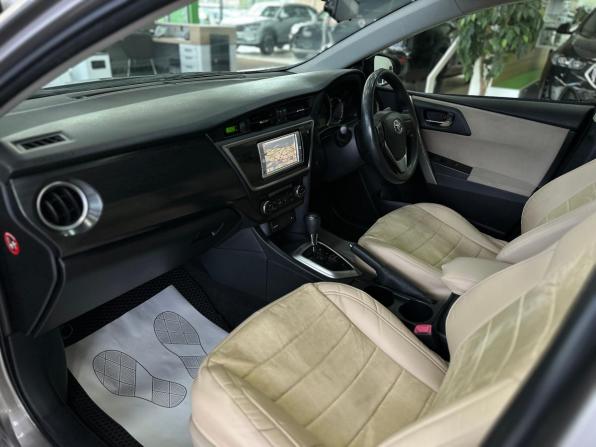 Toyota Auris II с пробегом 2013 года, цена 890 000 рублей, 223332 км, хэтчбек, Автокод Объявления