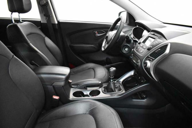 Hyundai ix35 I Рестайлинг с пробегом 2013 года, цена 1 030 000 рублей, 240110 км, внедорожник, Автокод Объявления