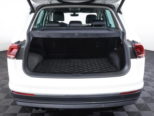Volkswagen Tiguan II с пробегом 2017 года, цена 2 450 000 рублей, 123730 км, внедорожник, Автокод Объявления