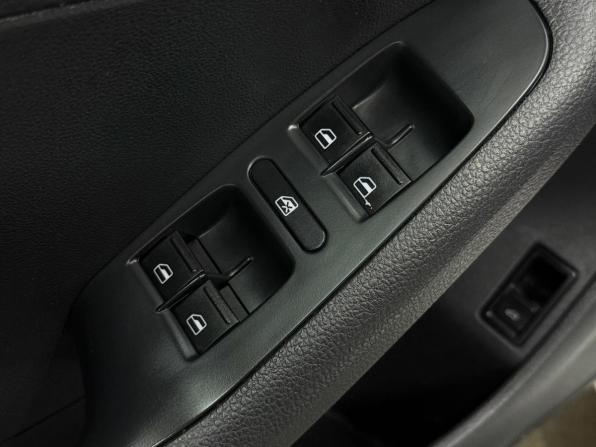 Volkswagen Jetta VI Рестайлинг с пробегом 2015 года, цена 1 160 000 рублей, 106837 км, седан, Автокод Объявления