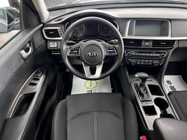 Kia Optima IV Рестайлинг с пробегом 2018 года, цена 1 745 000 рублей, 137816 км, седан, Автокод Объявления