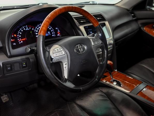 Toyota Camry VI (XV40) Рестайлинг с пробегом 2011 года, цена 1 400 000 рублей, 263500 км, седан, Автокод Объявления