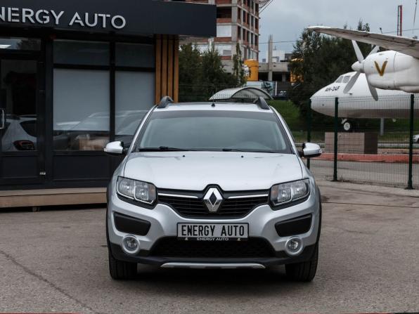 Renault Sandero II с пробегом 2017 года, цена 920 000 рублей, 149208 км, хэтчбек, Автокод Объявления