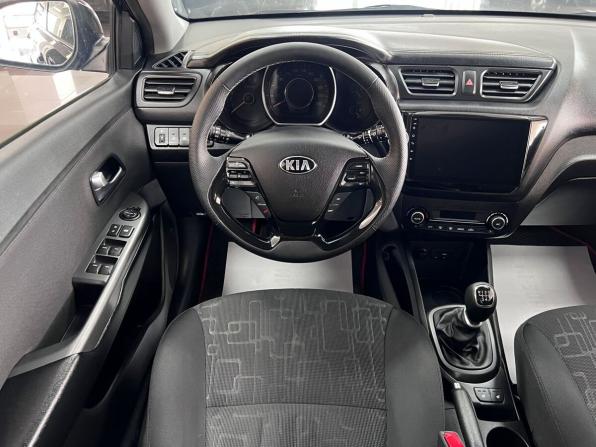 Kia Rio III Рестайлинг с пробегом 2016 года, цена 995 000 рублей, 136890 км, хэтчбек, Автокод Объявления