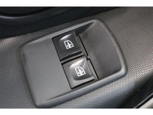 Renault Sandero II с пробегом 2017 года, цена 829 000 рублей, 115158 км, хэтчбек, Автокод Объявления