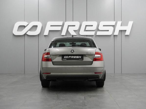 Skoda Octavia III (A7) Рестайлинг с пробегом 2020 года, цена 2 299 000 рублей, 22487 км, лифтбек, Автокод Объявления