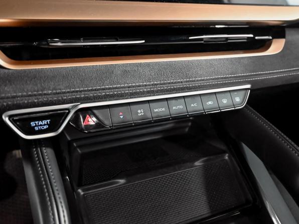 Geely Monjaro I с пробегом 2023 года, цена 3 490 000 рублей, 70899 км, внедорожник, Автокод Объявления