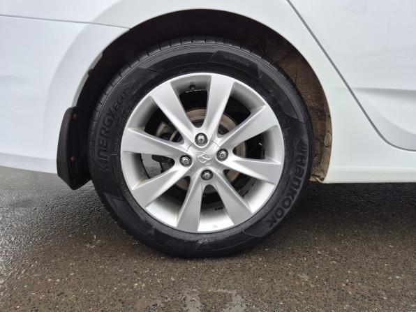 Hyundai Solaris I Рестайлинг с пробегом 2015 года, цена 1 060 000 рублей, 100591 км, седан, Автокод Объявления