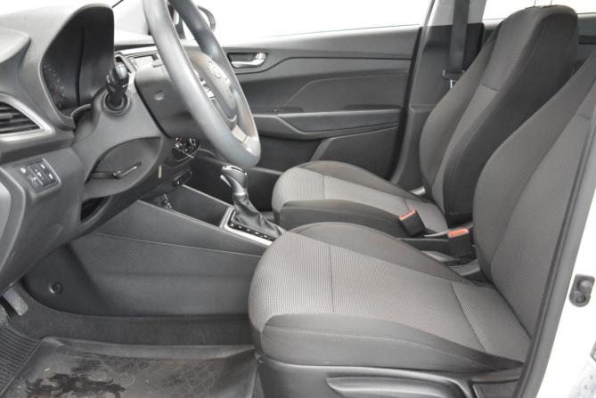Hyundai Solaris II Рестайлинг с пробегом 2021 года, цена 1 689 000 рублей, 52000 км, седан, Автокод Объявления