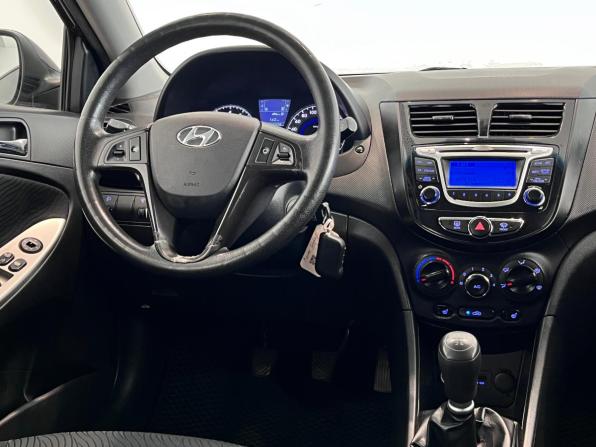 Hyundai Solaris I с пробегом 2011 года, цена 665 000 рублей, 170286 км, седан, Автокод Объявления