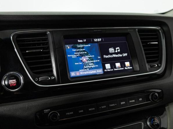 Kia Carnival III с пробегом 2017 года, цена 2 299 585 рублей, 152000 км, минивэн, Автокод Объявления