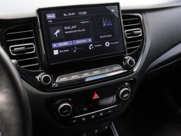 Hyundai Solaris II Рестайлинг с пробегом 2021 года, цена 1 729 000 рублей, 73493 км, седан, Автокод Объявления