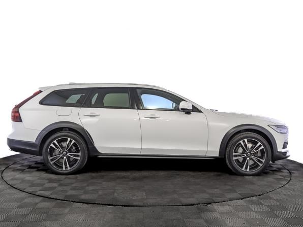 Volvo V90 Cross Country I Рестайлинг с пробегом 2021 года, цена 4 185 000 рублей, 75544 км, универсал, Автокод Объявления