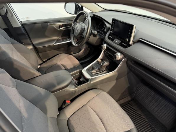 Toyota RAV4 V (XA50) с пробегом 2021 года, цена 3 870 000 рублей, 20687 км, внедорожник, Автокод Объявления
