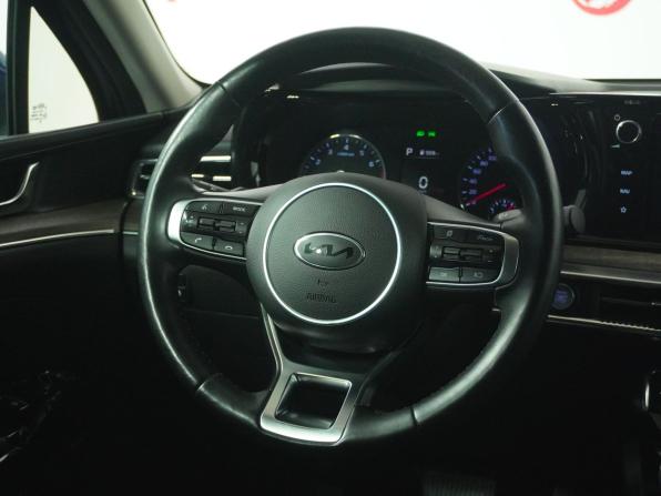 Kia K5 III с пробегом 2021 года, цена 2 610 000 рублей, 112413 км, седан, Автокод Объявления