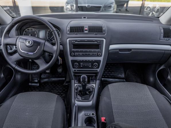 Skoda Octavia II (A5) Рестайлинг с пробегом 2012 года, цена 839 000 рублей, 210000 км, лифтбек, Автокод Объявления