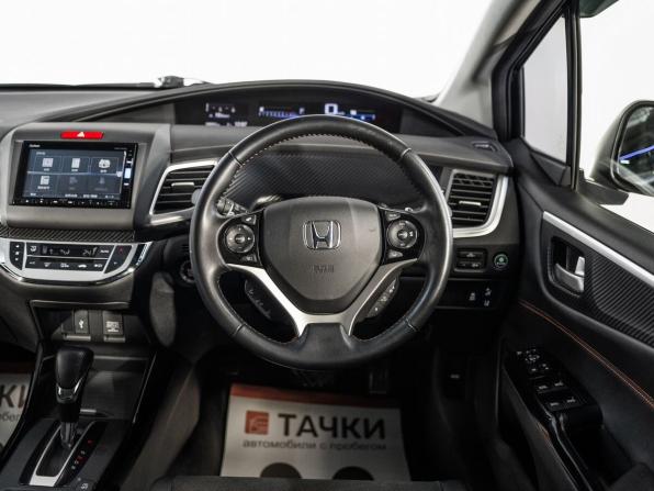Honda Jade I Рестайлинг с пробегом 2019 года, цена 1 649 500 рублей, 101000 км, компактвэн, Автокод Объявления