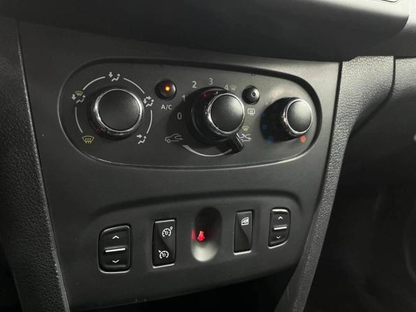 Renault Logan II с пробегом 2016 года, цена 649 900 рублей, 218226 км, седан, Автокод Объявления