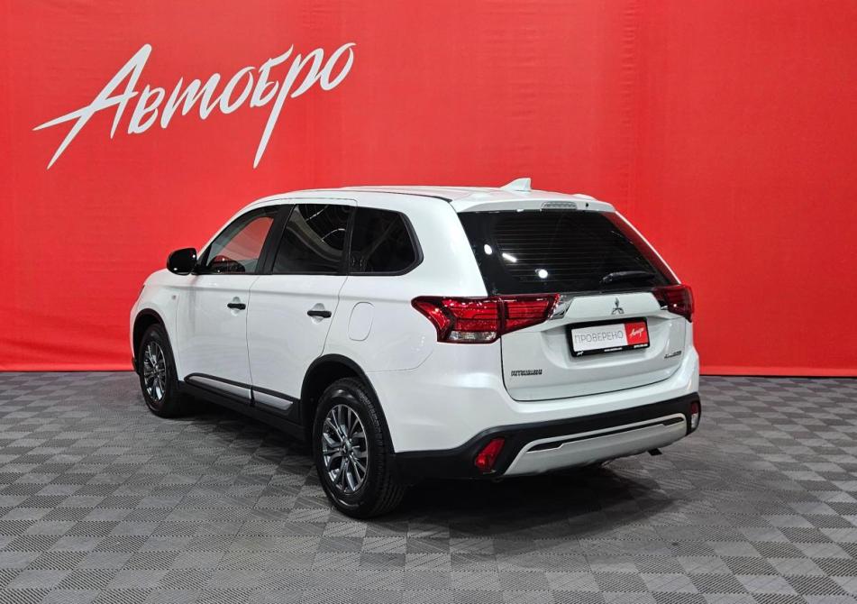 Mitsubishi Outlander III Рестайлинг 3 Вологда  - изображение 3