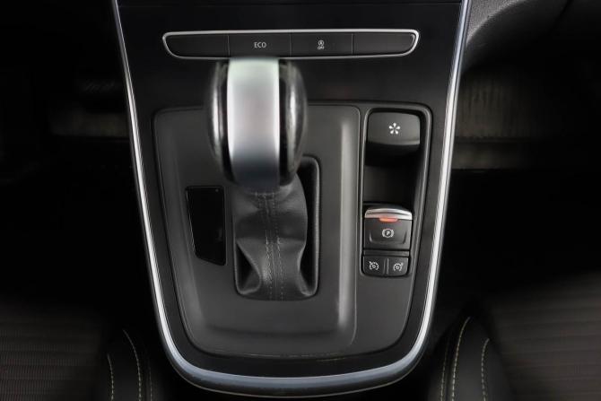 Renault Scenic IV с пробегом 2018 года, цена 1 799 000 рублей, 180111 км, компактвэн, Автокод Объявления