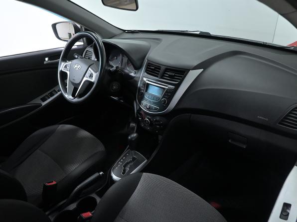 Hyundai Solaris I с пробегом 2012 года, цена 730 000 рублей, 302000 км, хэтчбек, Автокод Объявления