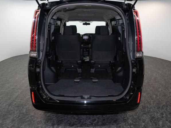 Toyota Noah III (R80) с пробегом 2017 года, цена 2 290 000 рублей, 101511 км, минивэн, Автокод Объявления