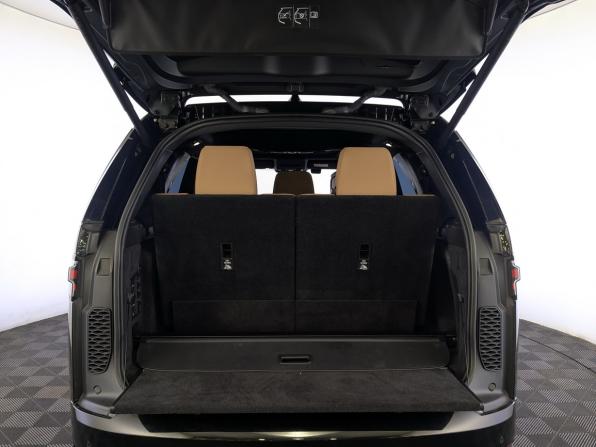 Land Rover Discovery V Рестайлинг с пробегом 2024 года, цена 9 270 000 рублей, 64000 км, внедорожник, Автокод Объявления