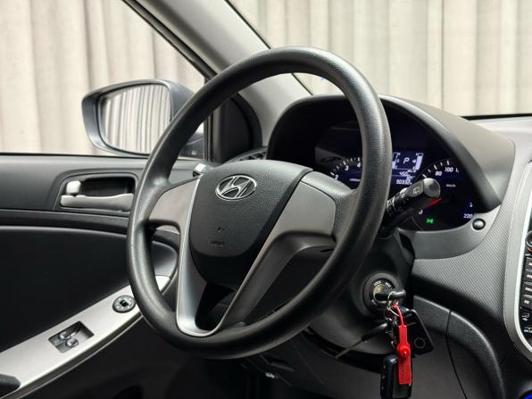 Hyundai Solaris I Рестайлинг с пробегом 2015 года, цена 1 119 000 рублей, 90331 км, хэтчбек, Автокод Объявления